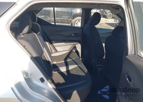 2018 Nissan Kicks Sv из США, поврежденный, VIN 3N1CP5CU1JL525189